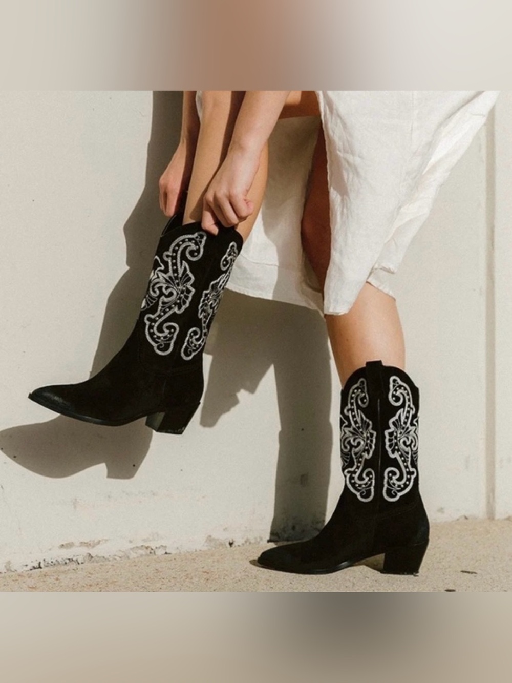 New DOLCE VITA Sula Studded Suede Western Boots
